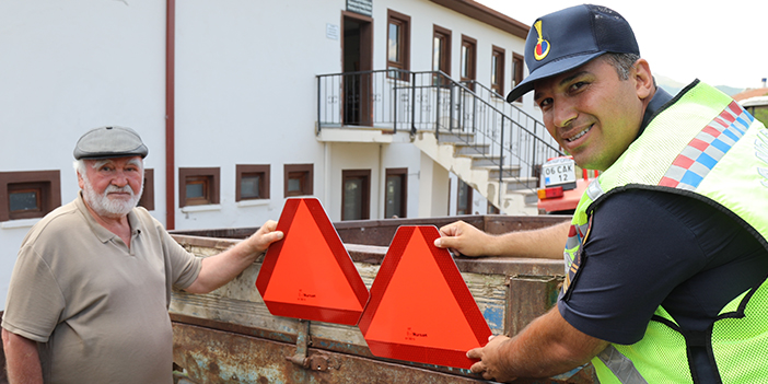 jandarmadan ankara'da üçgen reflektör kampanyası