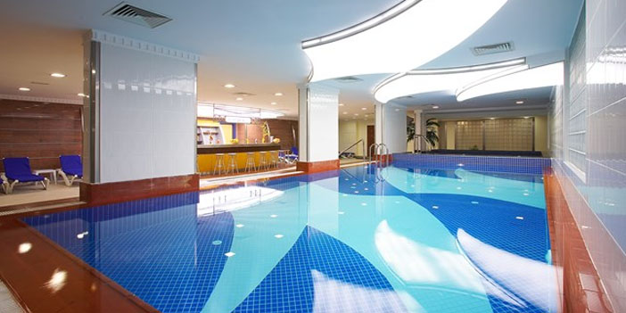 metropolitian-hotel-kapali-havuzu.jpg