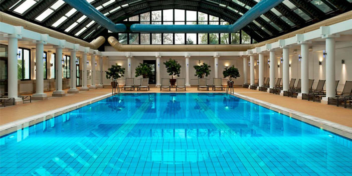 sheraton-otel-kapali-yuzme-havuzu.jpg