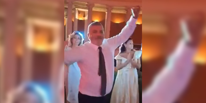 Yunanistan valisi dans ederken