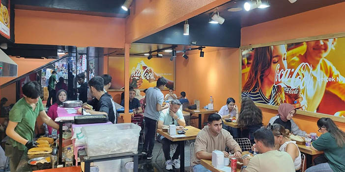 Bi farket dükkan içi