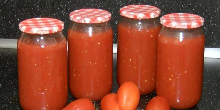 ev-hanimlari-dikkat-konserve-hazirlarken-bunu-sakin-yapmayin-gida-zehirlenmesine-yol-aciyor-3.webp