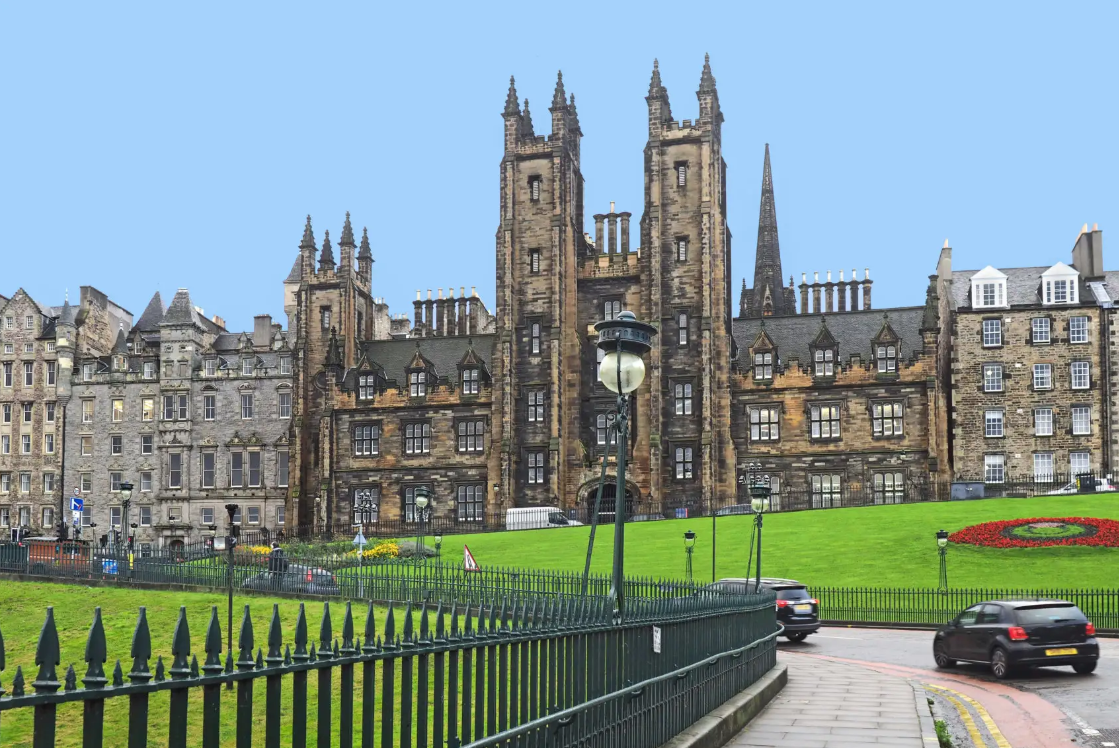 edinburgh-universitesi.png