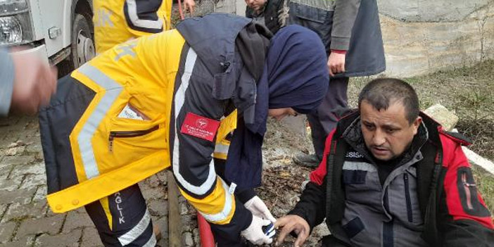 Bolu’da 2 katlı bina alevler arasında kaldı