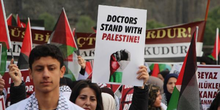 Sağlık çalışanlarından 3 ilde katliama yönelik protesto