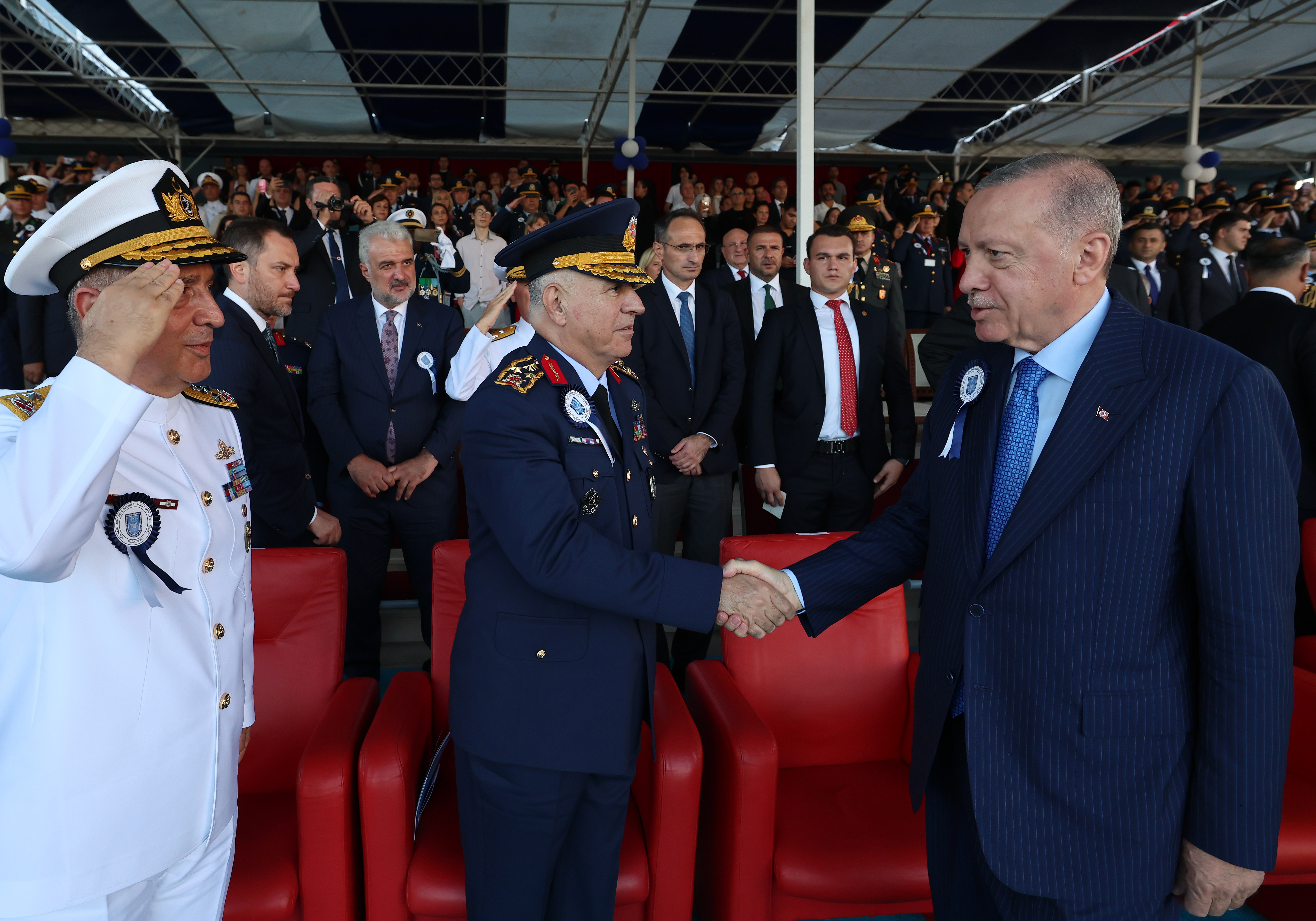 istanbul-erdogan-birilerinin-demir-ku-368185-101803.jpg