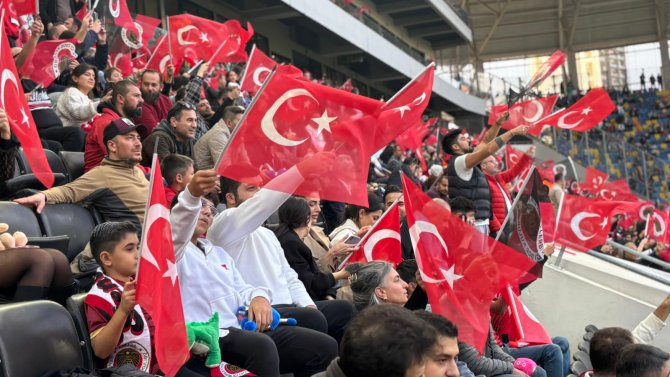 genclerbirligi-taraftarindan-gazze-mes-983142-291875.jpg