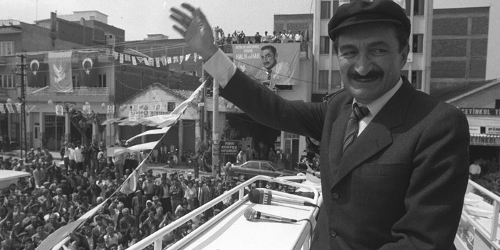 bulent-ecevit-3.jpg