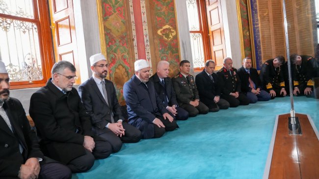 fatih-sultan-mehmet-vefatinin-545inci-1290816-384024.jpg