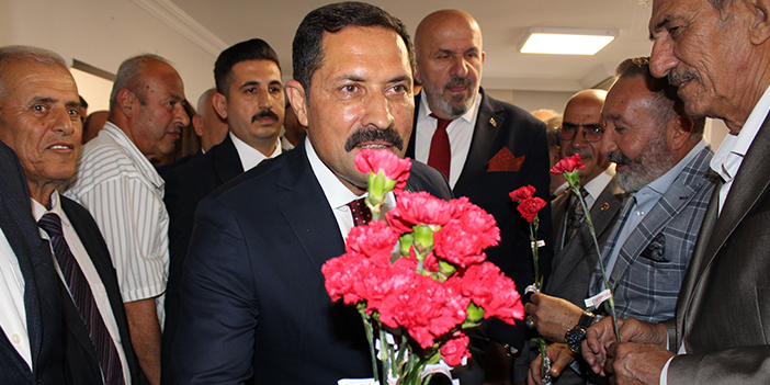 mustafa-masatliya-yilin-valisi-odulu.jpg