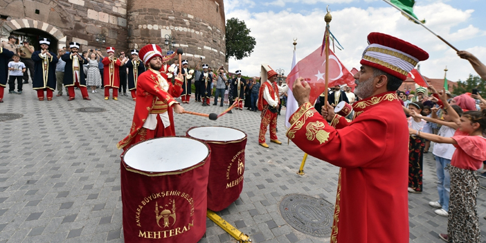 tarihi-turk-muzigi-toplulugu-3.jpg