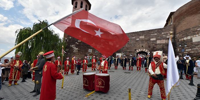 tarihi-turk-muzigi-toplulugu-4.jpg
