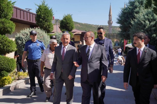 ankara-valisi.jpg
