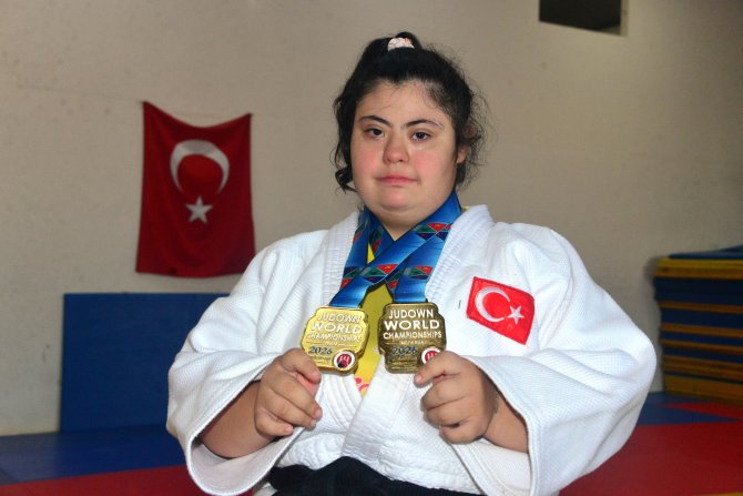 down-sendromlu-zeynep-sude-kendini-koru-1480227-440514-001.jpg