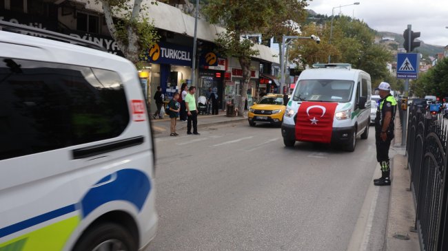 sehit-polisin-cenazesini-meslektaslari-s-1513392-450288.jpg
