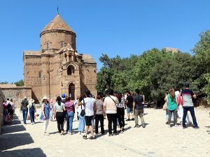 1100 yıllık Akdamar Kilisesi'nde 7'nci ayin hazırlıklar başladı