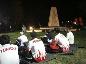 TBMM'de 'demokrasi nöbeti' başladı