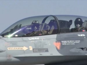 Türk F-16'ları Azerbaycan uçaklarıyla uçuş gerçekleştirdi