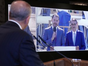 Bakan Albayrak, Karadeniz'de Fatih sondaj gemisinden konuştu