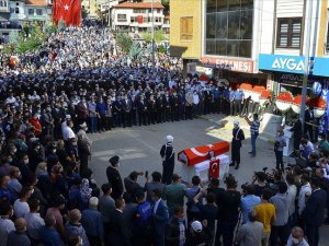 Şehit Astsubay Kıdemli Çavuş Dokumacı son yolculuğuna uğurlandı