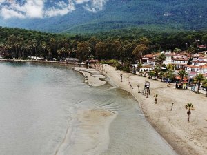 Muğla'da deniz suyu 40 metre çekildi