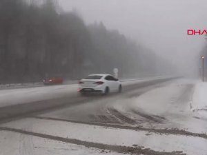 Bolu Dağı'nda yoğun kar yağışı 