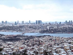 İstanbul'da kar yağışı sürüyor