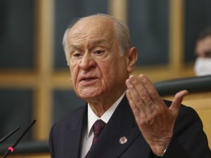 MHP Genel Başkanı Bahçeli: İbreti alem için 104 emekli amiralin rütbeleri sökülmeli