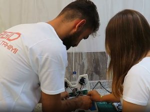 Tasarladıkları amfibik araçla TEKNOFEST'te yarışacaklar