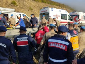 Samsun'da yolcu otobüsü uçuruma yuvarlandı: 2 ölü, 14 yaralı