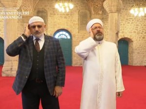 Diyanet İşleri Başkanı Erbaş, Şuşa'da ezan okudu