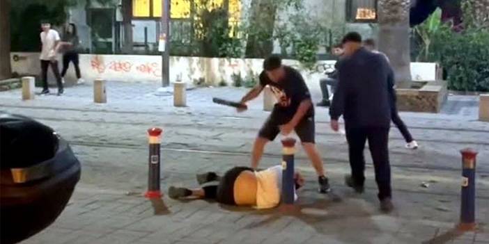 İzmir’de gençlere demir çubuk ve yumruklarla yapılan saldırı kameraya yansıdı