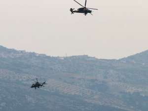 Afrin'deki terör mevzileri ATAK helikopterleri ve obüslerle vuruluyor