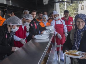 Afrin'de 'yardım seferberliği' devam ediyor