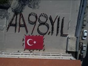 Öğrenciler AA'nın 98. yaşını kutladı